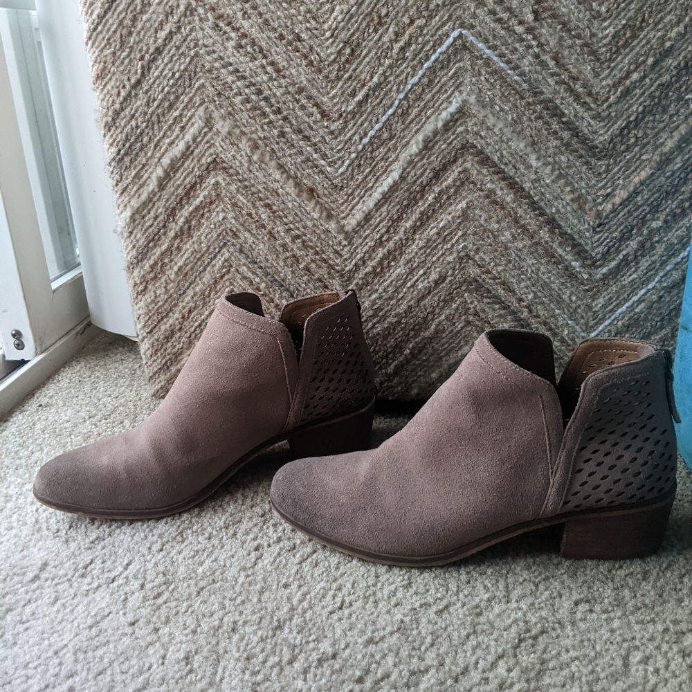 Susina Blakely suede ankle boots